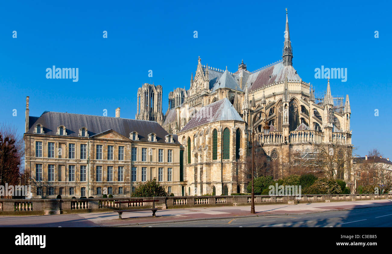 L'Europa, Francia, Marne (51), la cattedrale di Notre Dame de Reims e il Palais du Tau (Palazzo di Tau), classificato come patrimonio mondiale dall' UNESCO Foto Stock