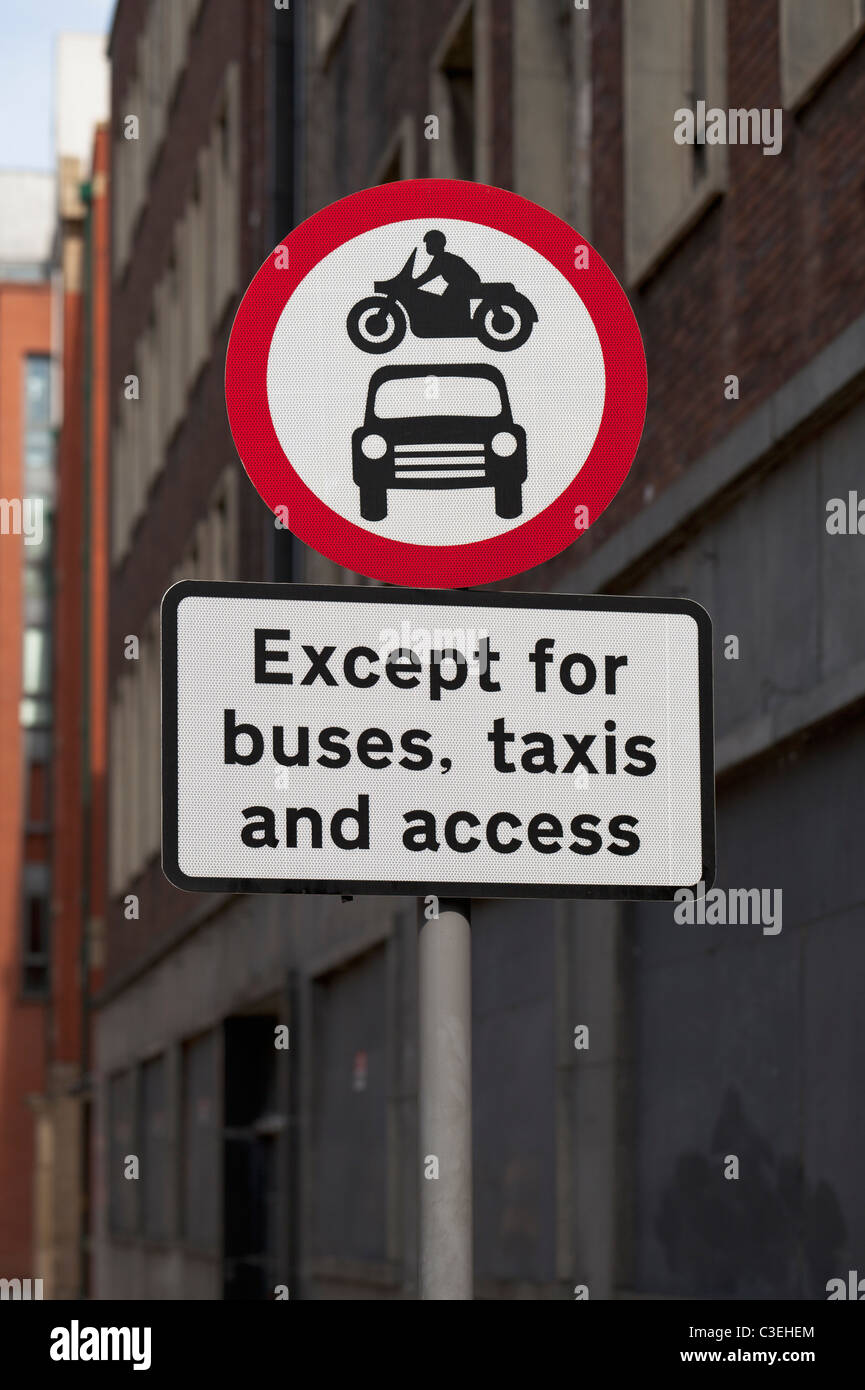 Nessun accesso ai veicoli a motore cartello stradale, Inghilterra Foto Stock
