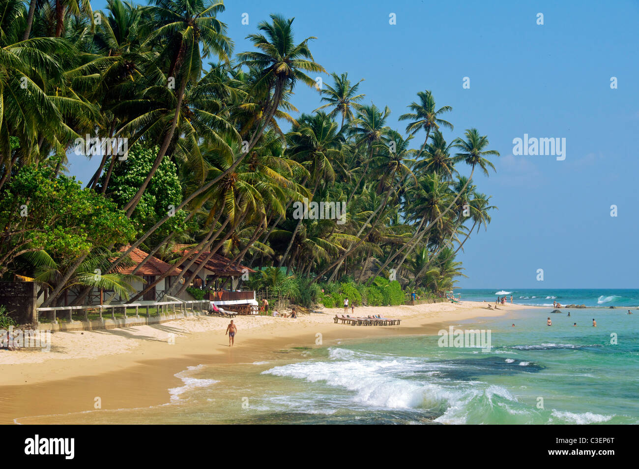 Ambalama spiaggia vicino Galle costa meridionale dello Sri Lanka Foto Stock