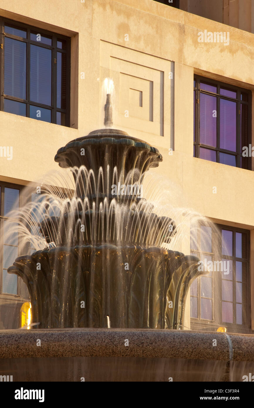 Fontana accanto alla contea di Davidson edificio pubblico e Courthouse, Nashville Tennessee USA Foto Stock