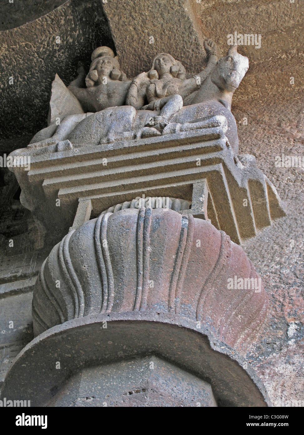 Il carving a Bedsa grotte buddista, 1000 anni, Bedsa, Maharashtra, India Foto Stock