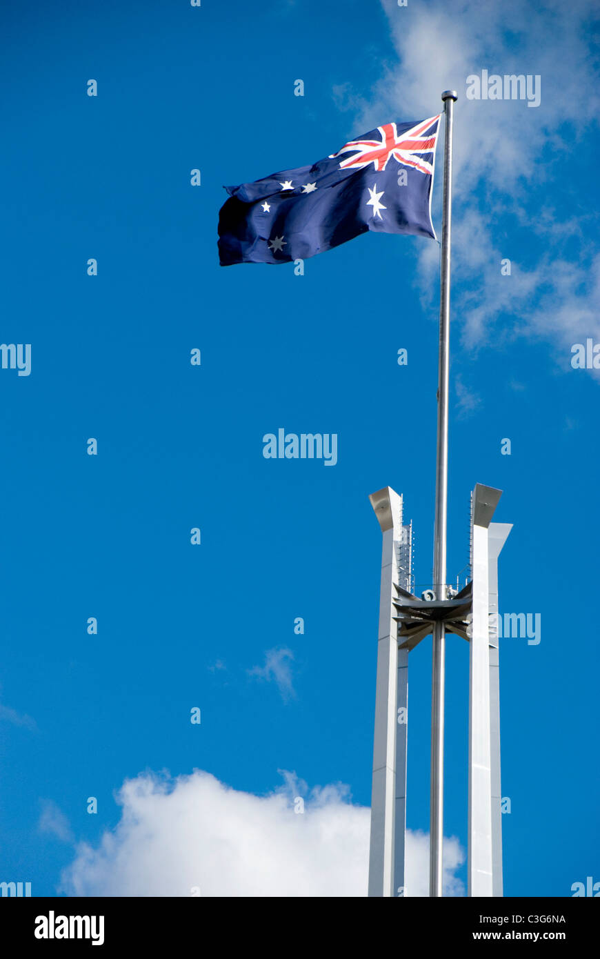 La bandiera australiana sulla parte superiore della Casa del Parlamento a Canberra Australia. Foto Stock