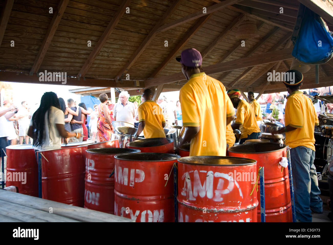 Batteristi di acciaio su Shirley Heights Foto Stock