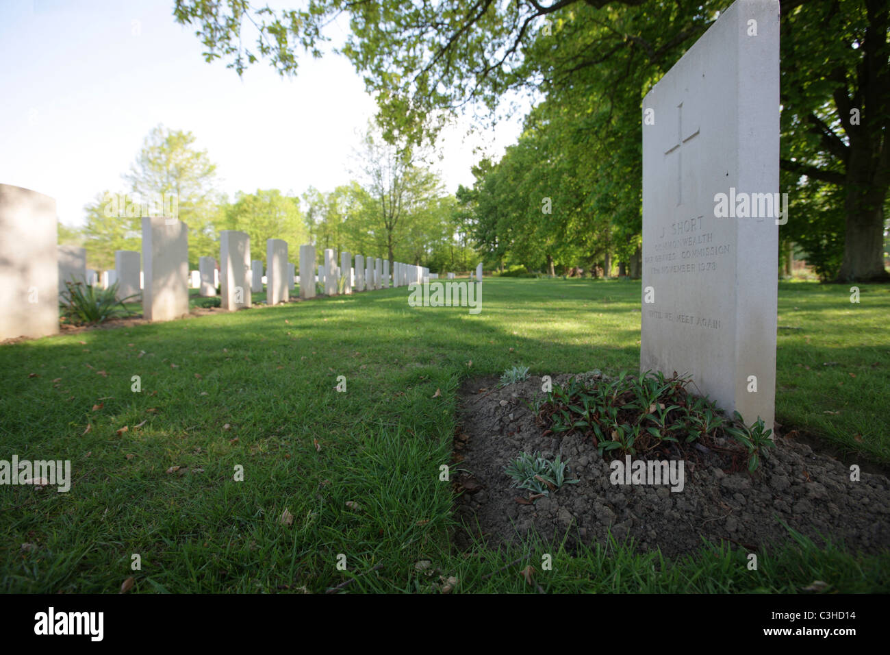 Commonwealth War Graves Commissione cimitero dei caduti durante la seconda guerra mondiale a Hotton, Belgio. Foto Stock