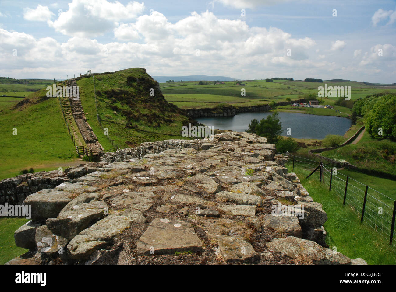 Il Vallo di Adriano - una frontiera romana monumento in Northumberland, ENorthern Inghilterra Foto Stock