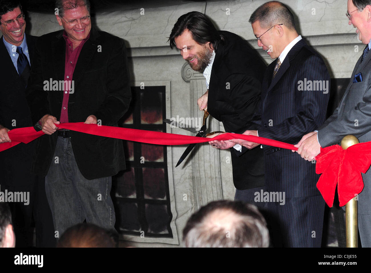 Ricco Ross, Robert Zemeckis, Jim Carrey e e David Lim 'Disney's A ...