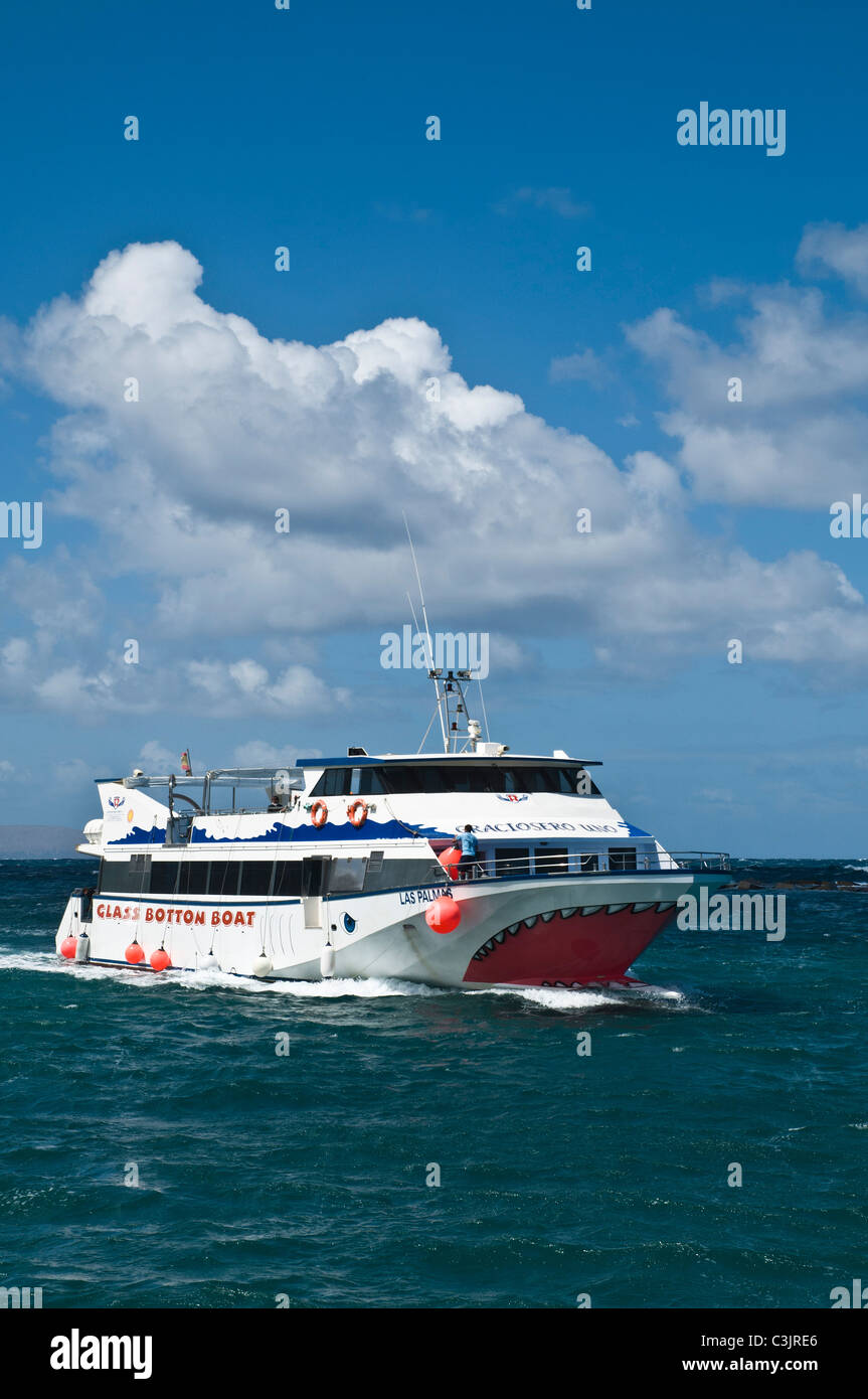 Dh ORZOLA LANZAROTE La Graciosa island ferry ferries vela Foto Stock