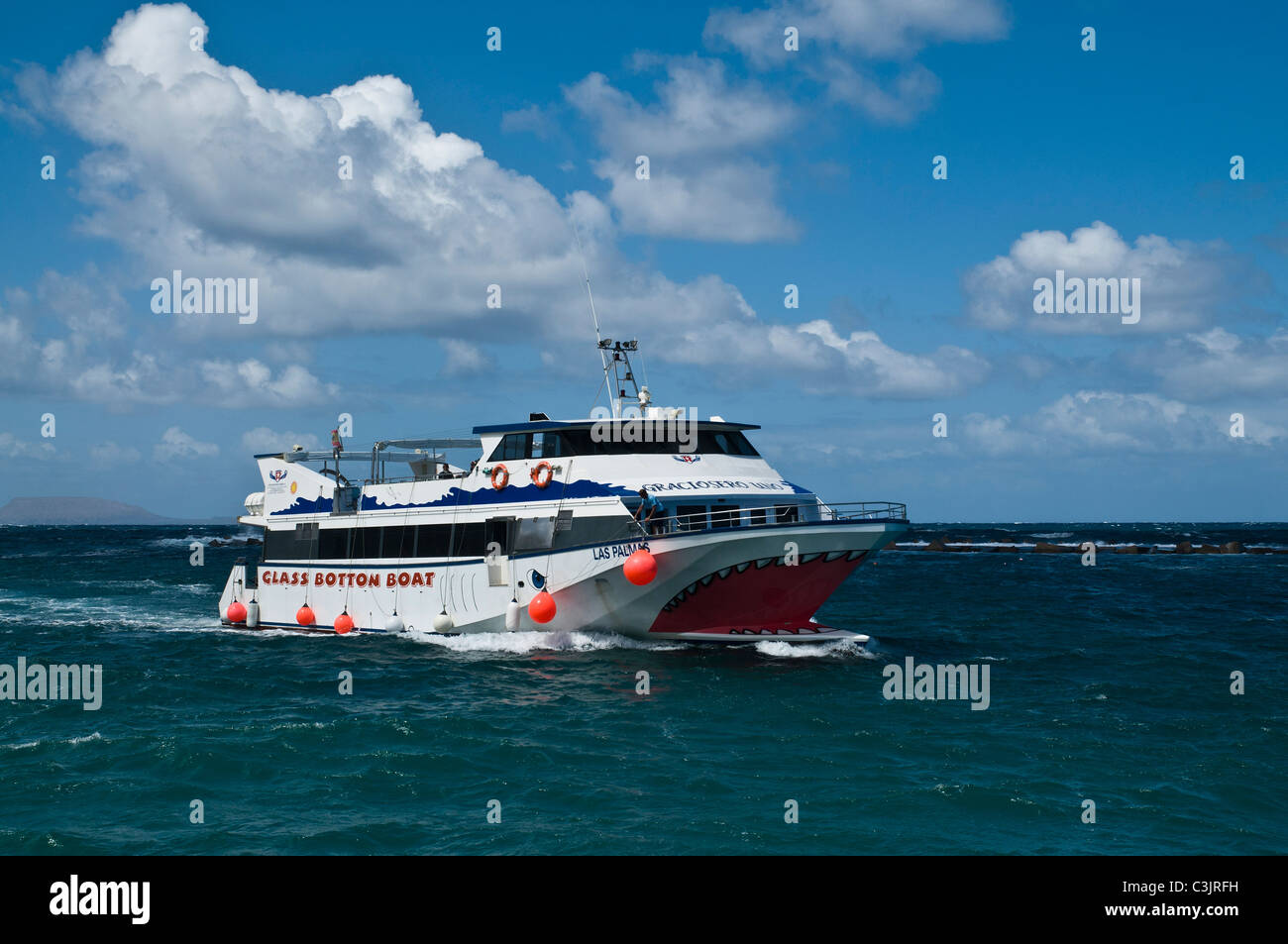 dh ORZOLA LANZAROTE la Graciosa isola traghetti Barca vela Foto Stock