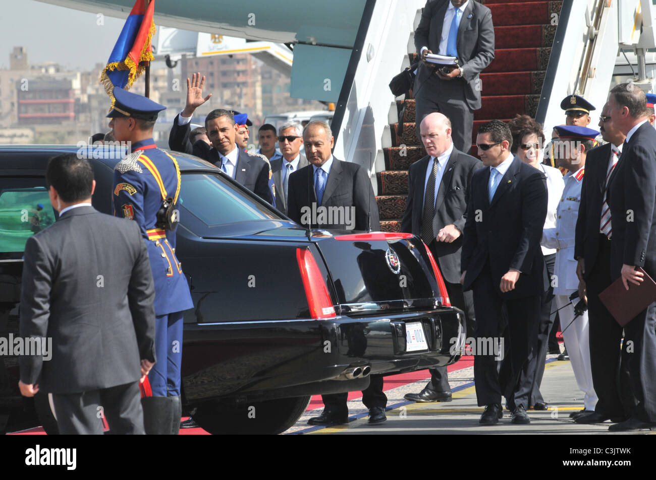 Il Presidente Usa Barack Obama arriva al Cairo per fare una grande politica discorso al mondo islamico dell università del Cairo. Foto Stock