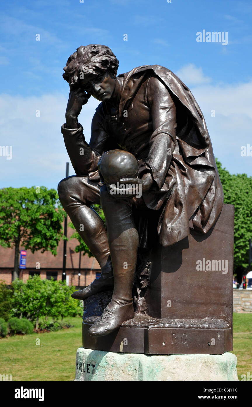 Frazione statua, Bancroft giardini, Stratford upon Avon, Warwickshire Foto Stock