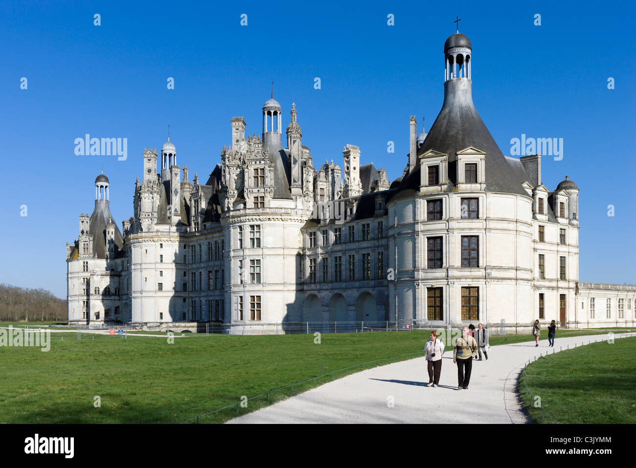 Il nord ovest della facciata del Chateau de Chambord, Valle della Loira, Touraine, Francia Foto Stock