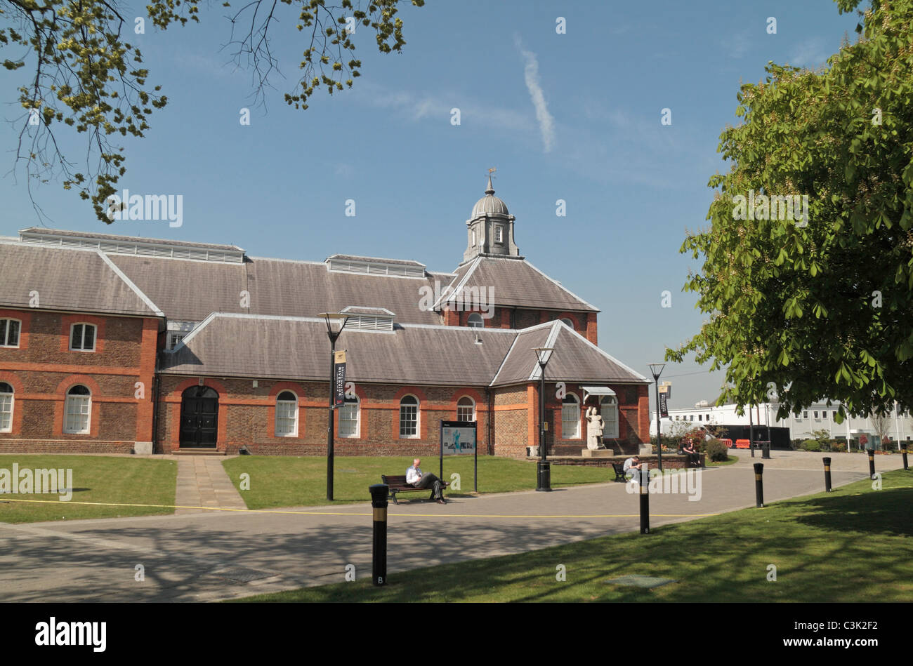 Il Royal fonderia di ottone building in a Woolwich Town Center, East London, Regno Unito. Foto Stock