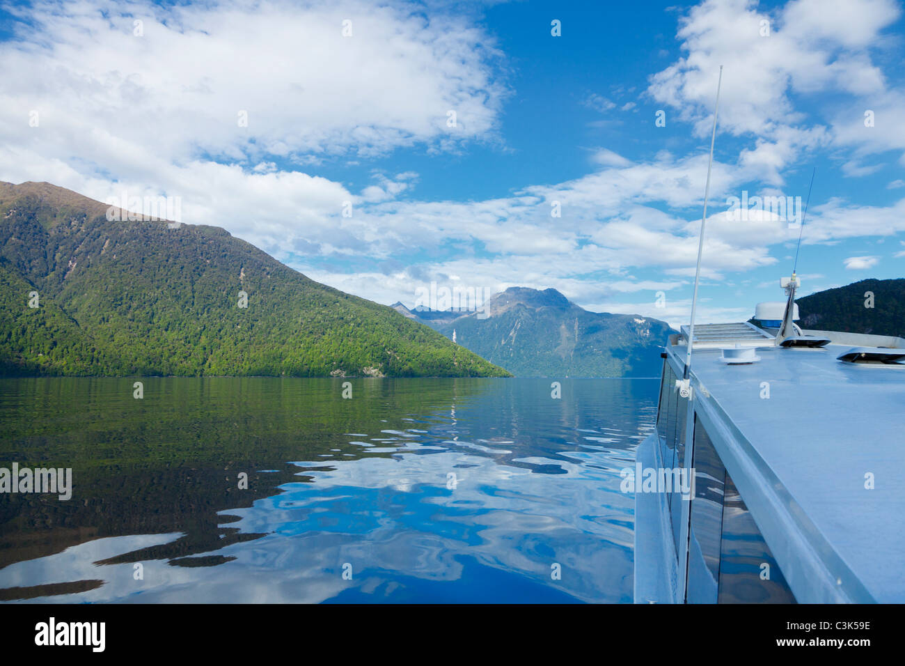 Escursione in barca in Doubtful Sound in Nuova Zelanda Foto Stock