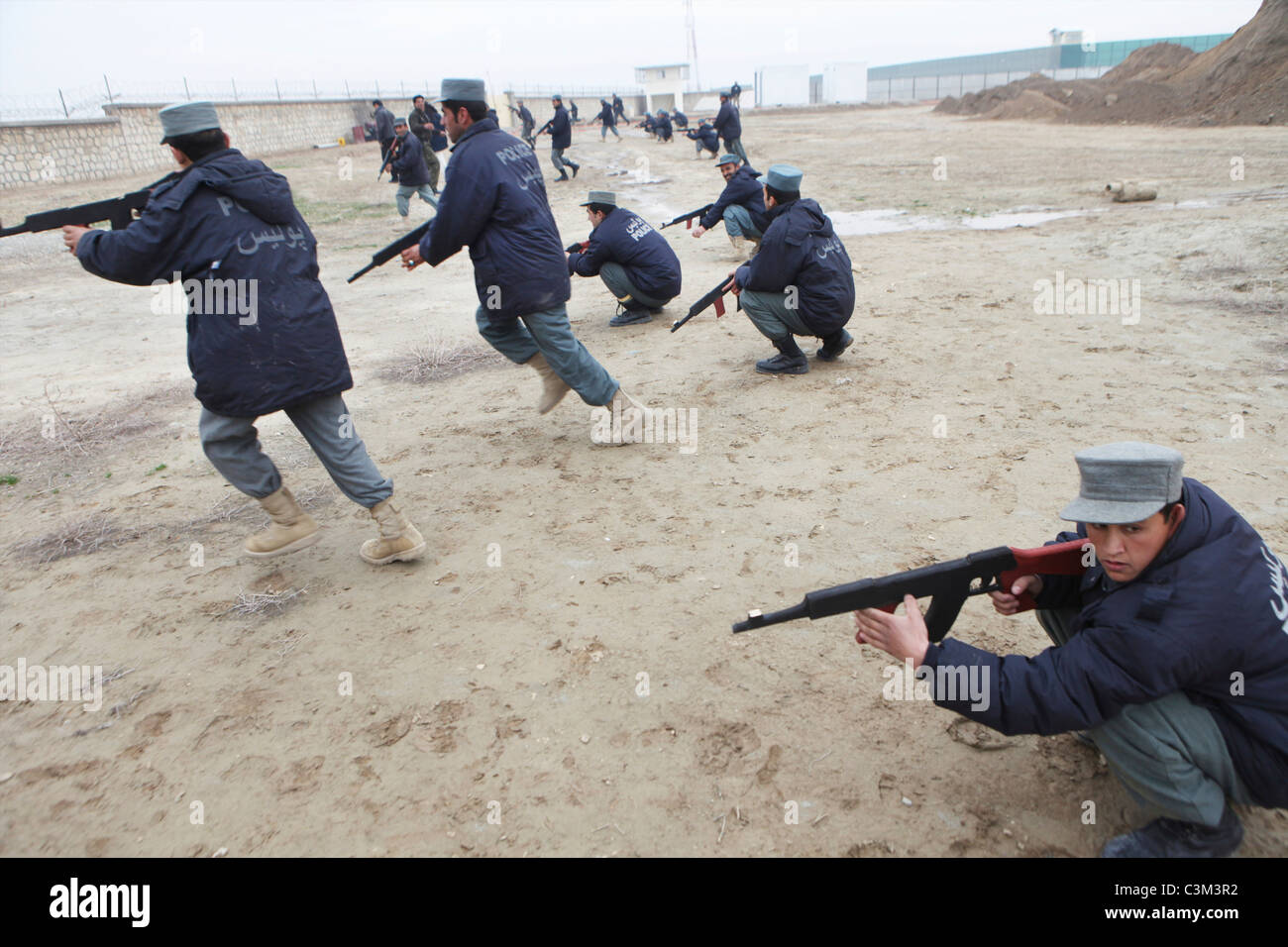 La formazione del personale di polizia centro in Kunduz dall esercito tedesco Foto Stock