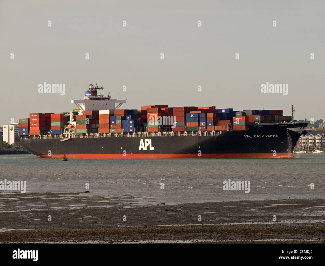 Nave portacontainer APL California lasciando Southampton Hampshire England Regno Unito Foto Stock