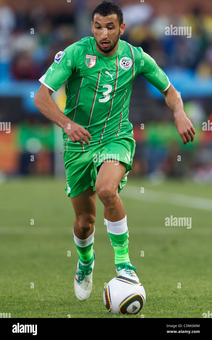 Nadir Belhadj di Algeria in azione durante una Coppa del Mondo FIFA Group C match contro gli Stati Uniti 23 giugno 2010. Foto Stock