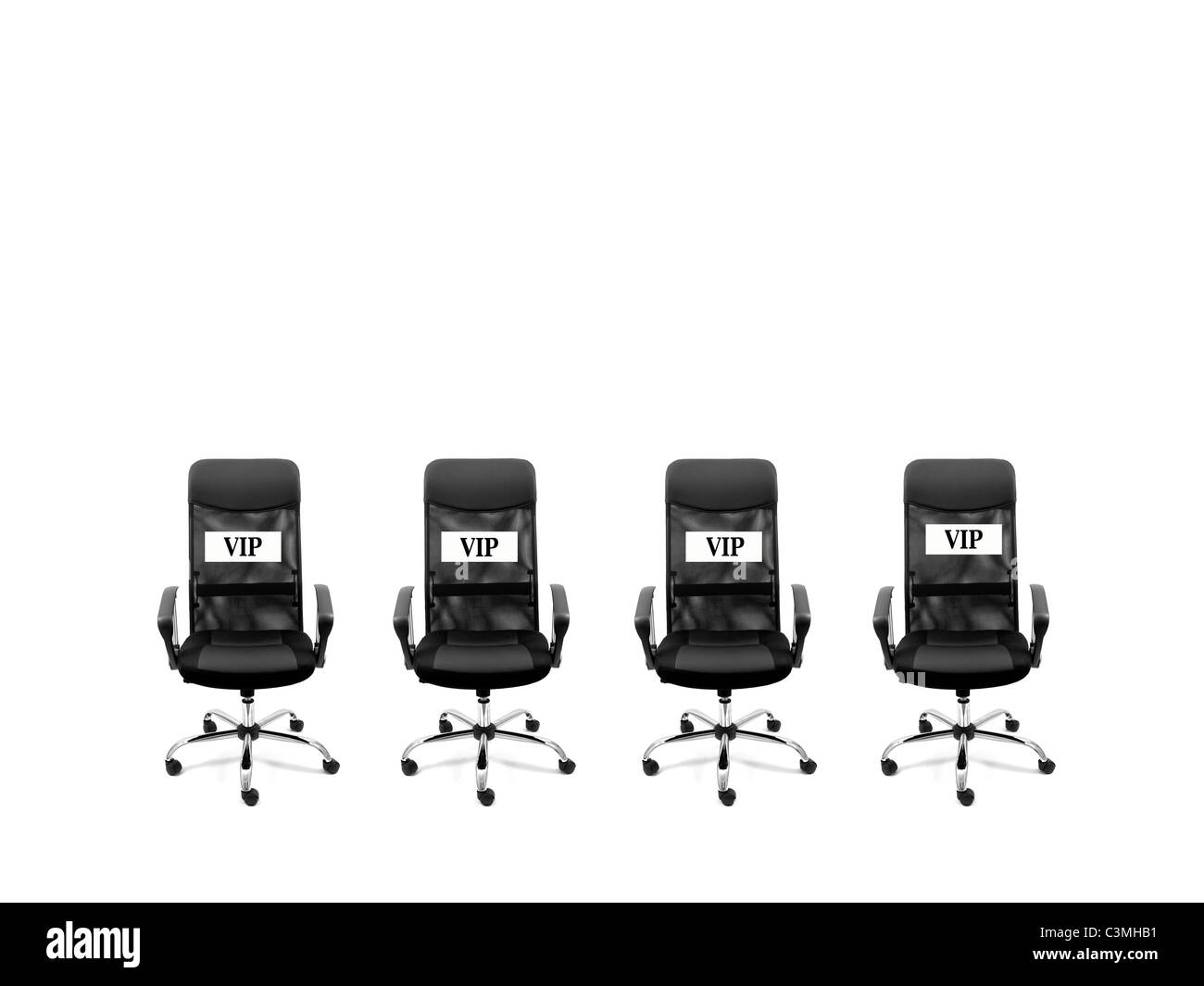 Sedia da ufficio isolata contro uno sfondo bianco Foto Stock