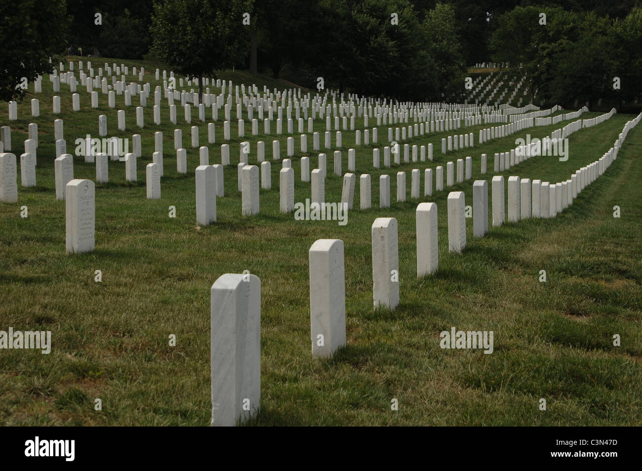 Il Cimitero Nazionale di Arlington. Tombe dei veterani statunitensi uccisi in azione. Stati Uniti. Foto Stock