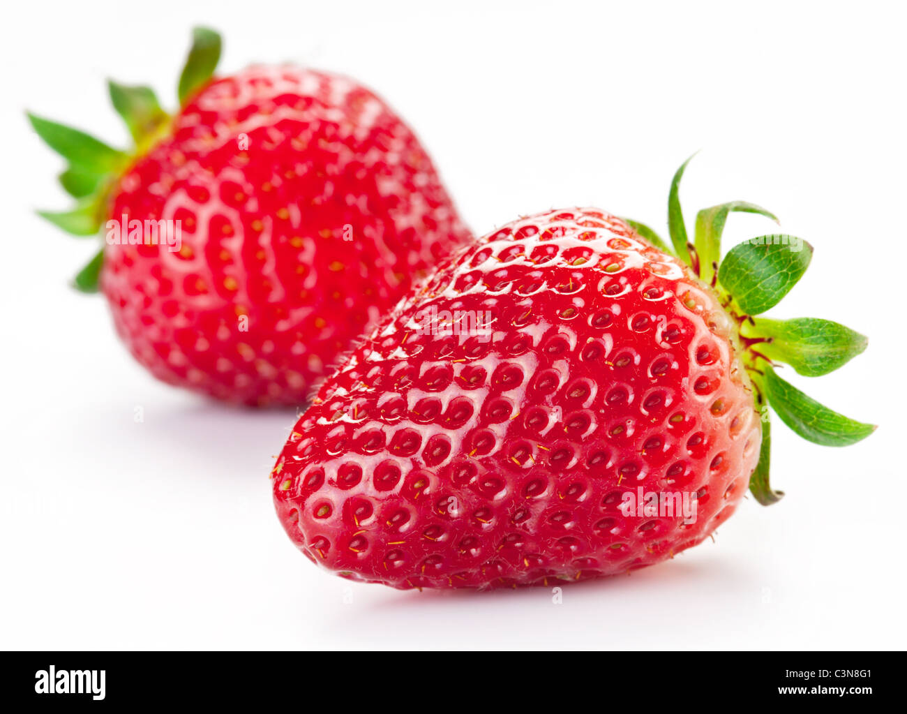 Appetitosa fragola. Isolato su uno sfondo bianco. Foto Stock