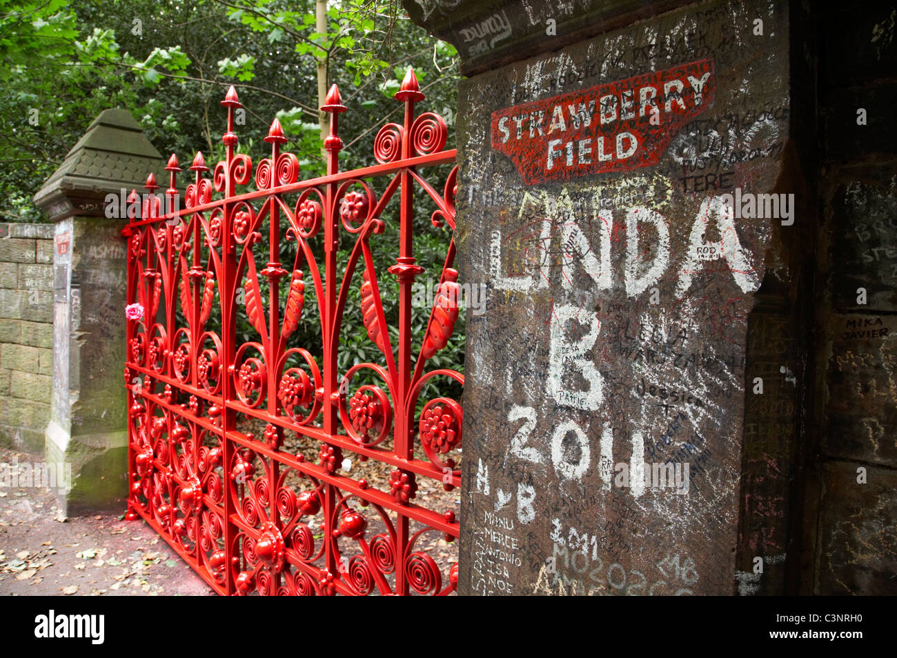 Le porte di replica al campo di fragole in Liverpool Regno Unito Foto Stock