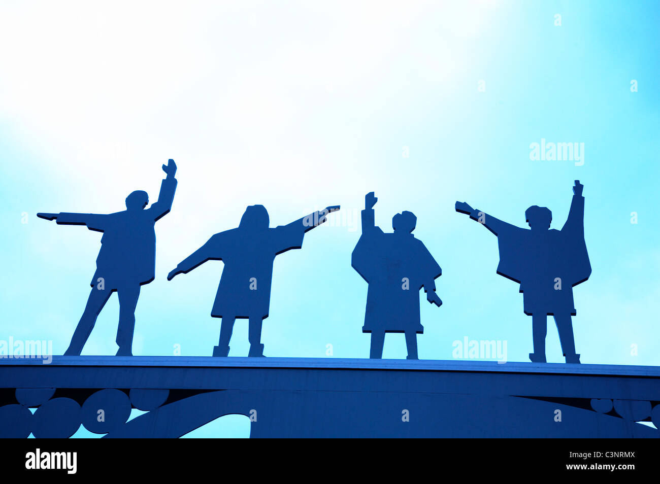 I Beatles su una nuova porta in Penny Lane Liverpool, trae la sua ispirazione da la copertina dell'album 'Help'. Foto Stock