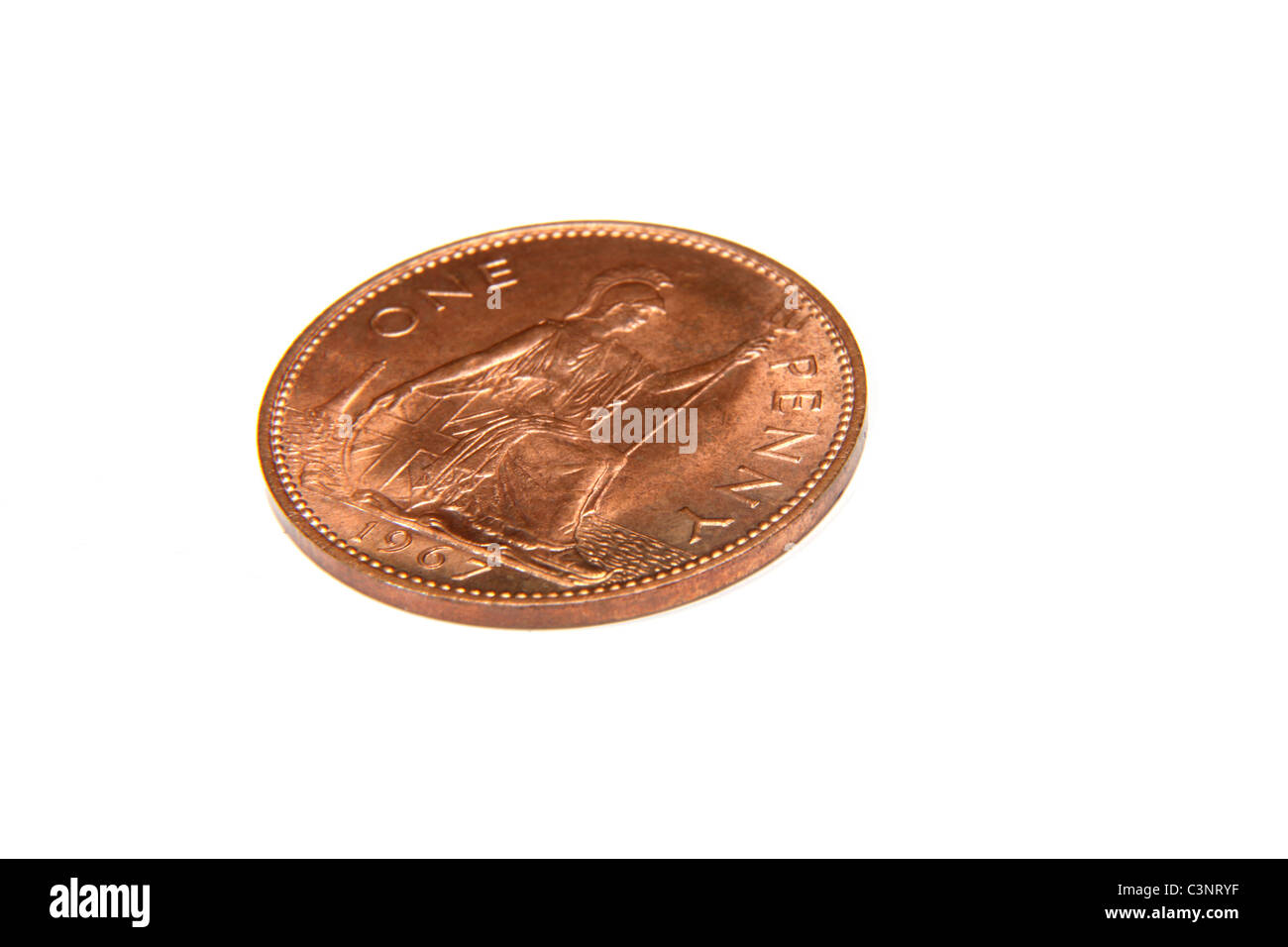 Un vecchio 1967 British penny o 1d pezzo tagliato fuori. Foto Stock