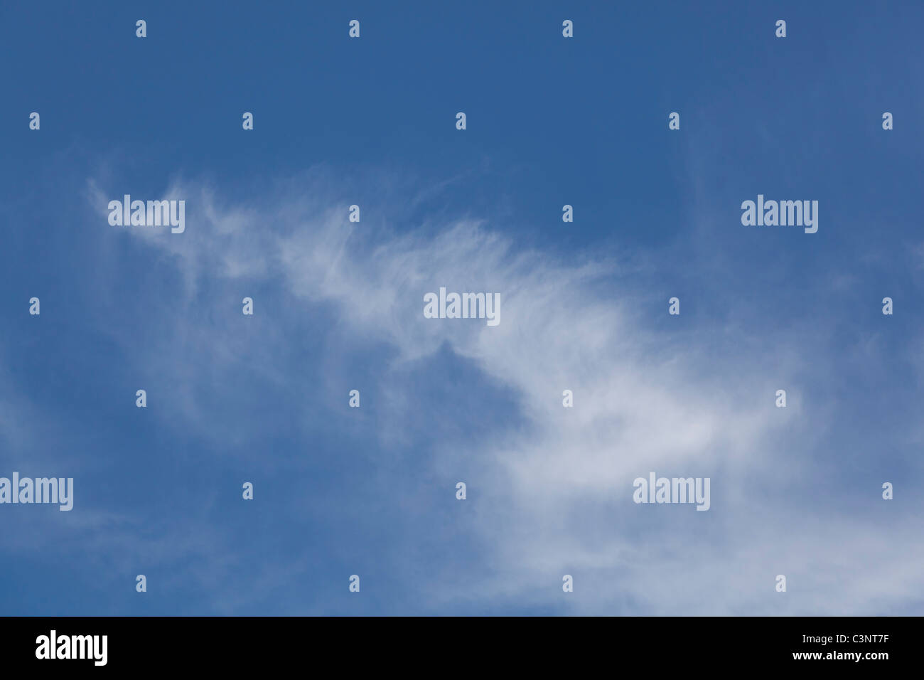 Il cloud in cielo blu Foto Stock