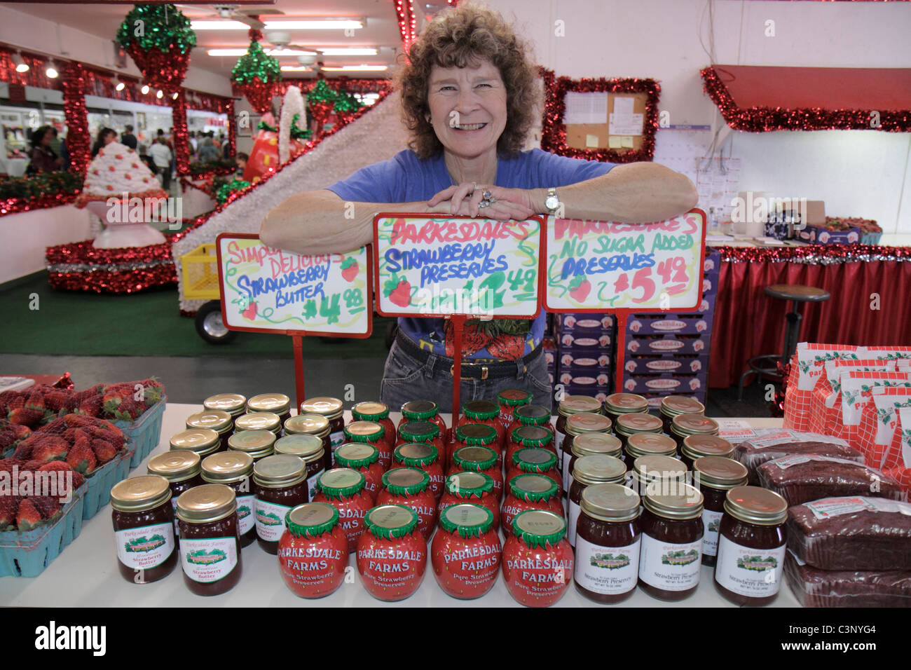 Plant City Florida,Florida Strawberry Festival,evento,conserve,burro,adulti adulta donna donna donna donna donna donna donna donna donna donna donna donna donna, visitatori viaggio tour turistico Foto Stock