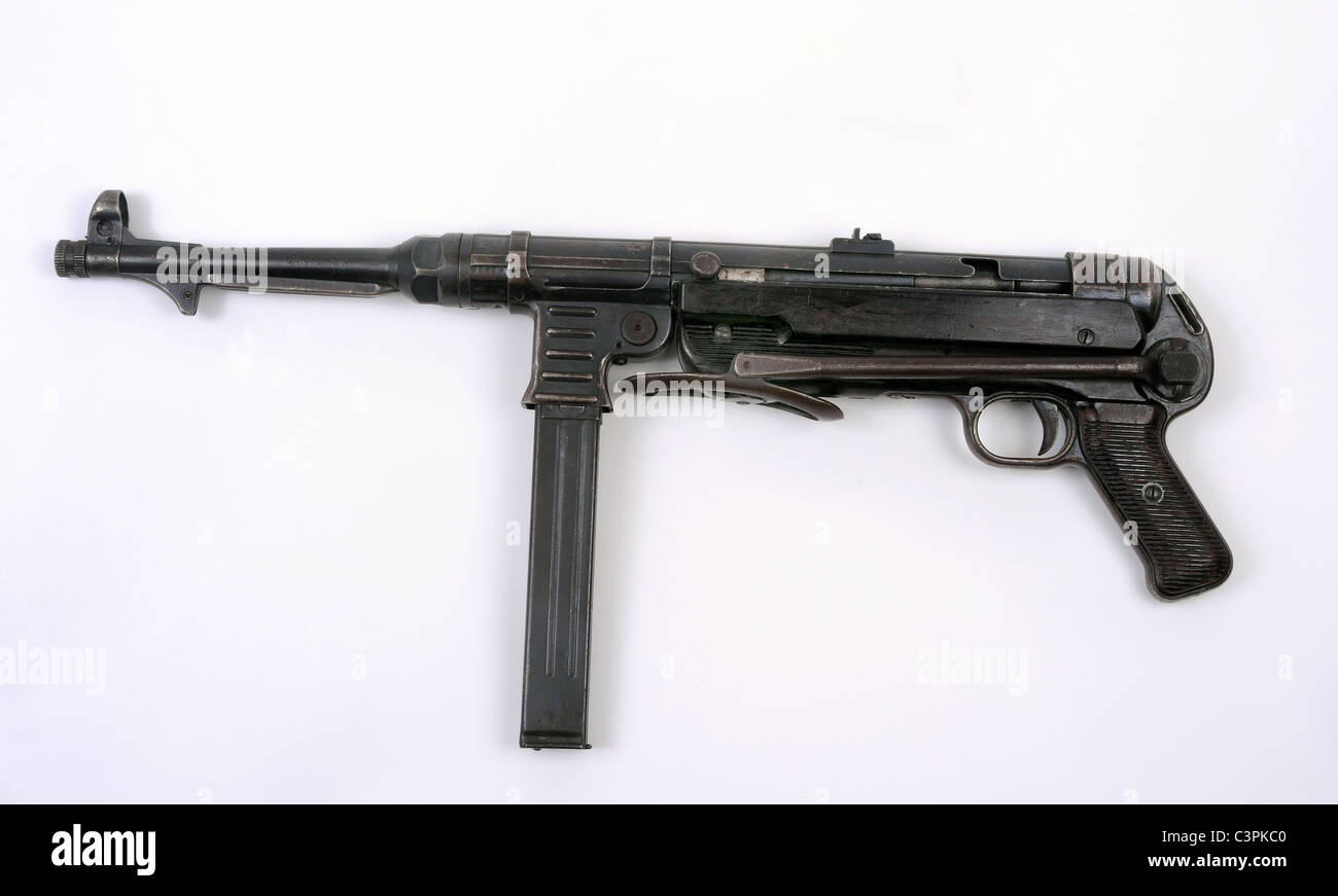 La tedesca famosa pistola macchina MP 40 Schmeisser sub mitragliatrice SMG di WW11. Foto Stock