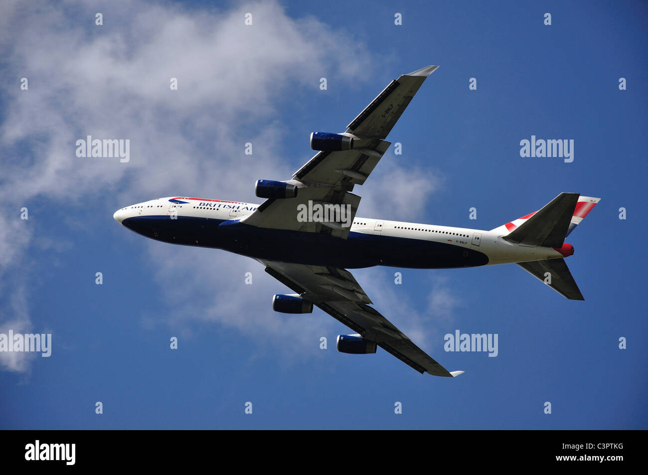 British Airways Boeing 747-400 aeromobili in fase di decollo dall'aeroporto di Heathrow, Greater London, England, Regno Unito Foto Stock