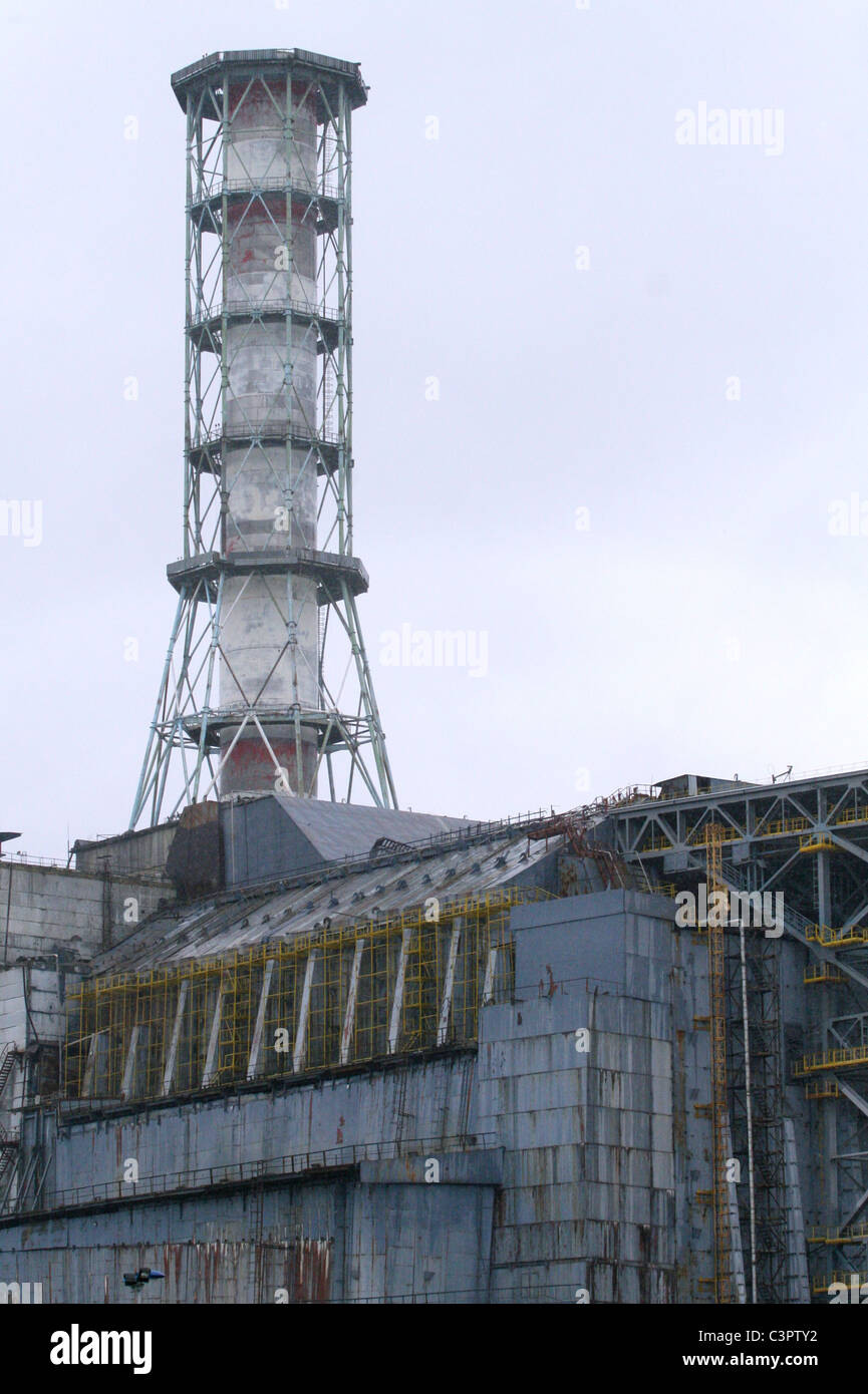 Il quarto blocco della centrale nucleare di Chernobyl in Ucraina Foto Stock
