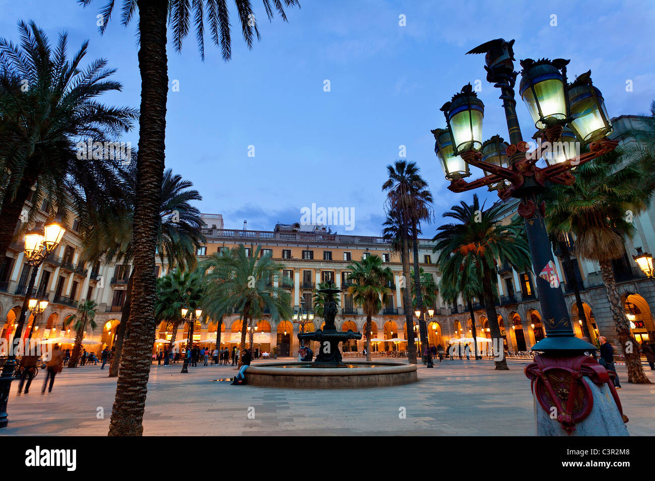 In Spagna, in Catalogna, Barcellona, Barri Gotic district, Placa Reial di notte Foto Stock