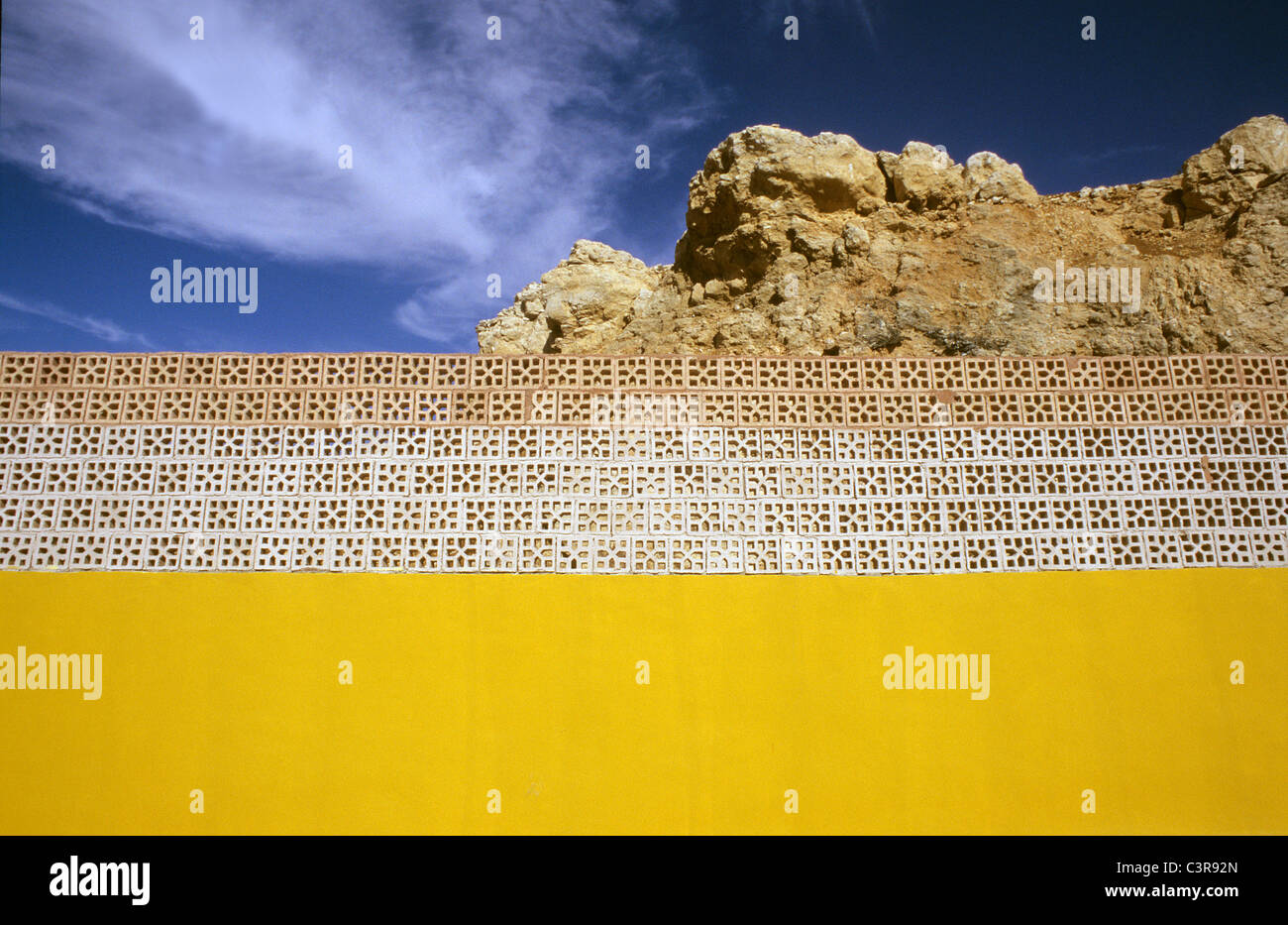 Amman in vista della parete con rock in background Foto Stock