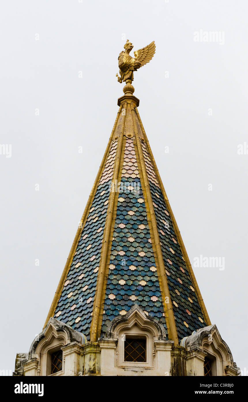 Una guglia sul russo cattedrale ortodossa a Nizza. Cathédrale Orthodoxe Russe Saint-Nicolas de Nice Foto Stock