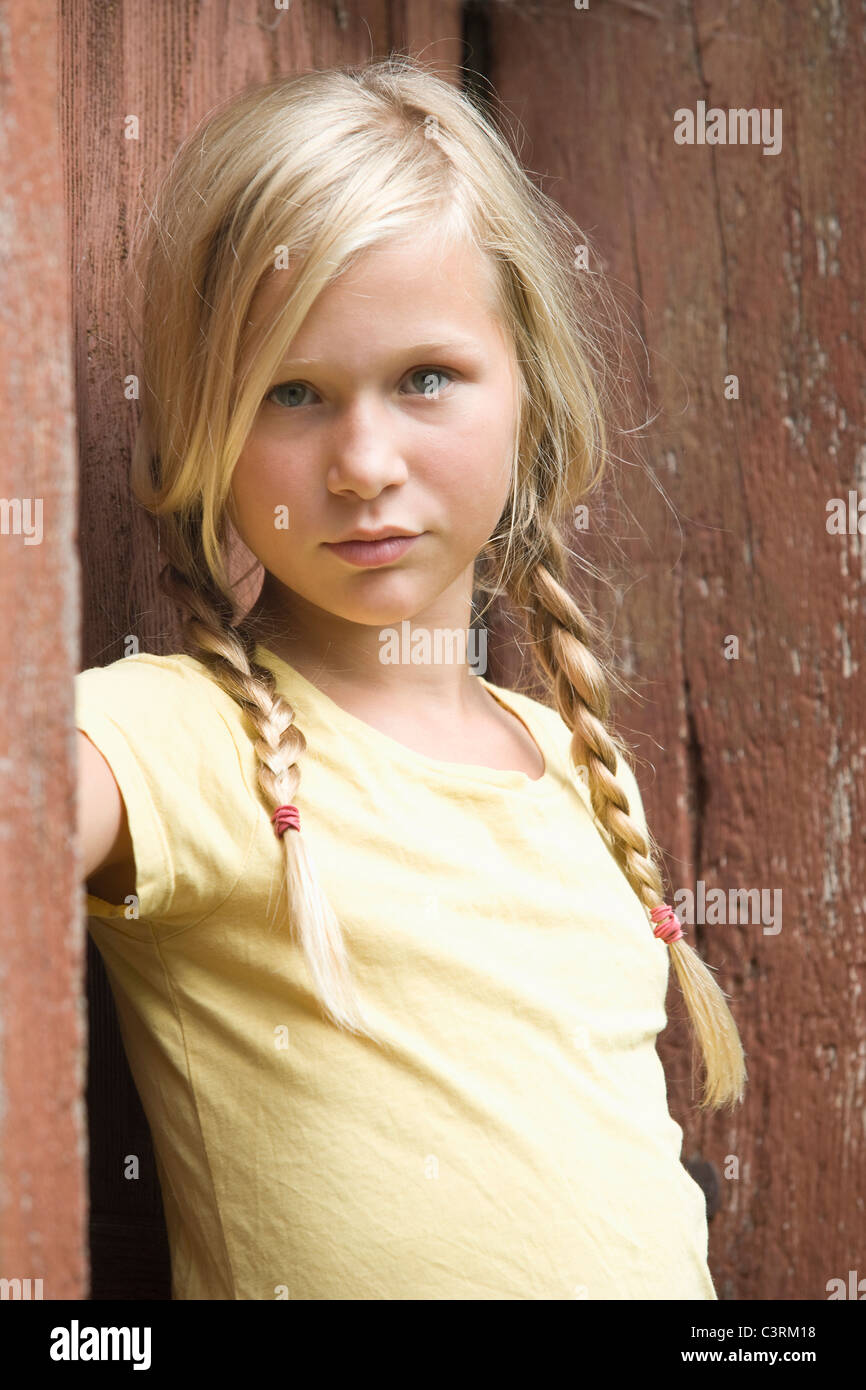 Austria, Mondsee, Ritratto di una ragazza (12-13 anni) Foto Stock