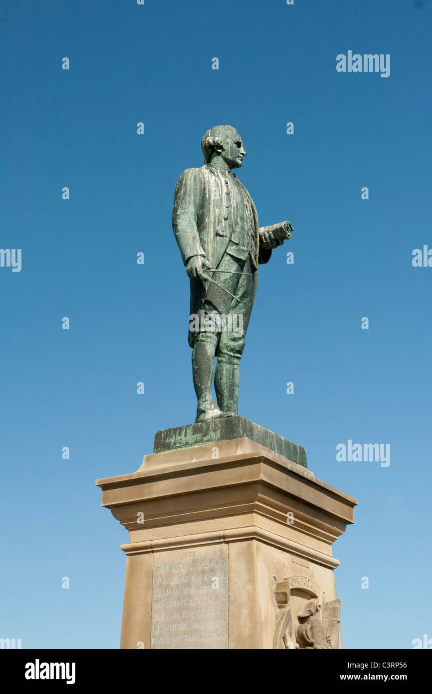 Il capitano James Cook FRS RN statua West Cliff Whitby Yorkshire Foto Stock