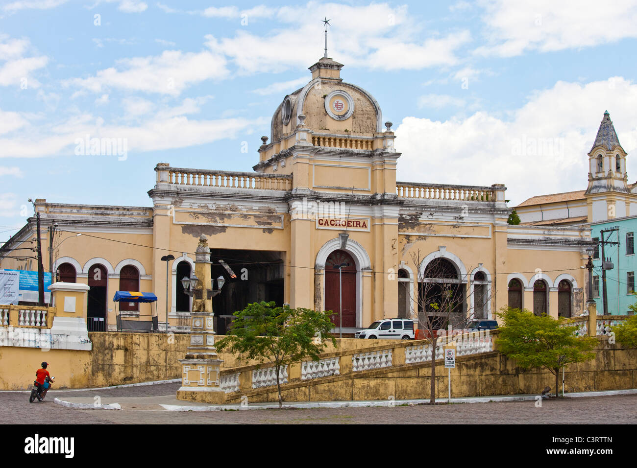 Vecchia Stazione ferroviaria a Cachoeira, vicino a Salvador, Brasile Foto Stock