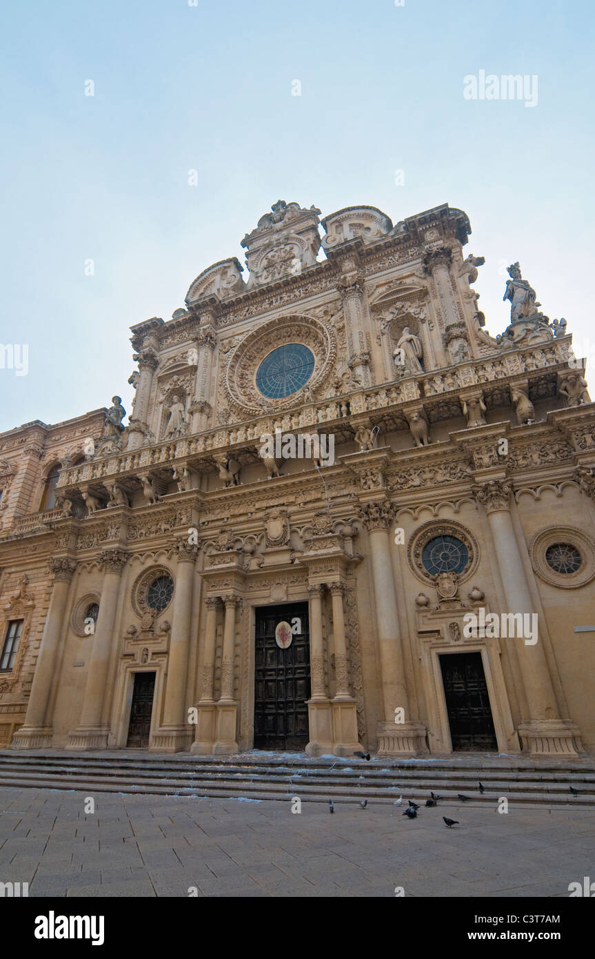 Riccamente decorata facciata della Basilica barocca di Santa Croce (Chiesa di Santa Croce), costruito 1695, Lecce, Puglia (Puglia), Italia Foto Stock