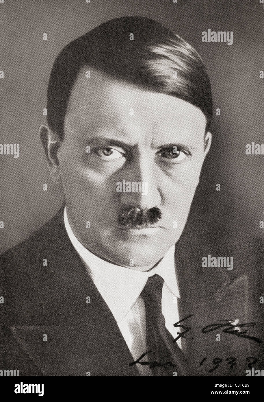 Adolf Hitler, 1889 - 1945. Nato in Austria, uomo politico tedesco e il leader della nazionale socialista tedesco Partito dei lavoratori. Foto Stock