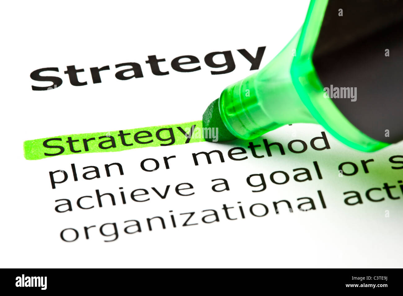 La parola "strategia" evidenziato in verde con pennarello Foto Stock