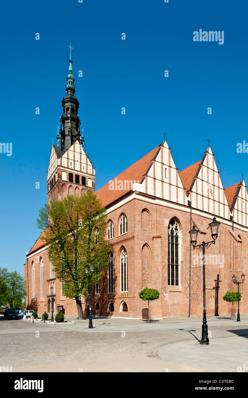 St Nicholas Cathedral in restored Old Town, Elblag, Regione di Warmia, Polonia Foto Stock