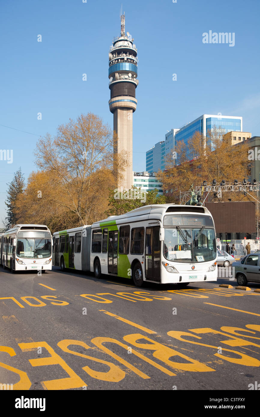Il bus del sistema di trasporto pubblico denominato Transantiago, Santiago de Chile, Sud America Foto Stock