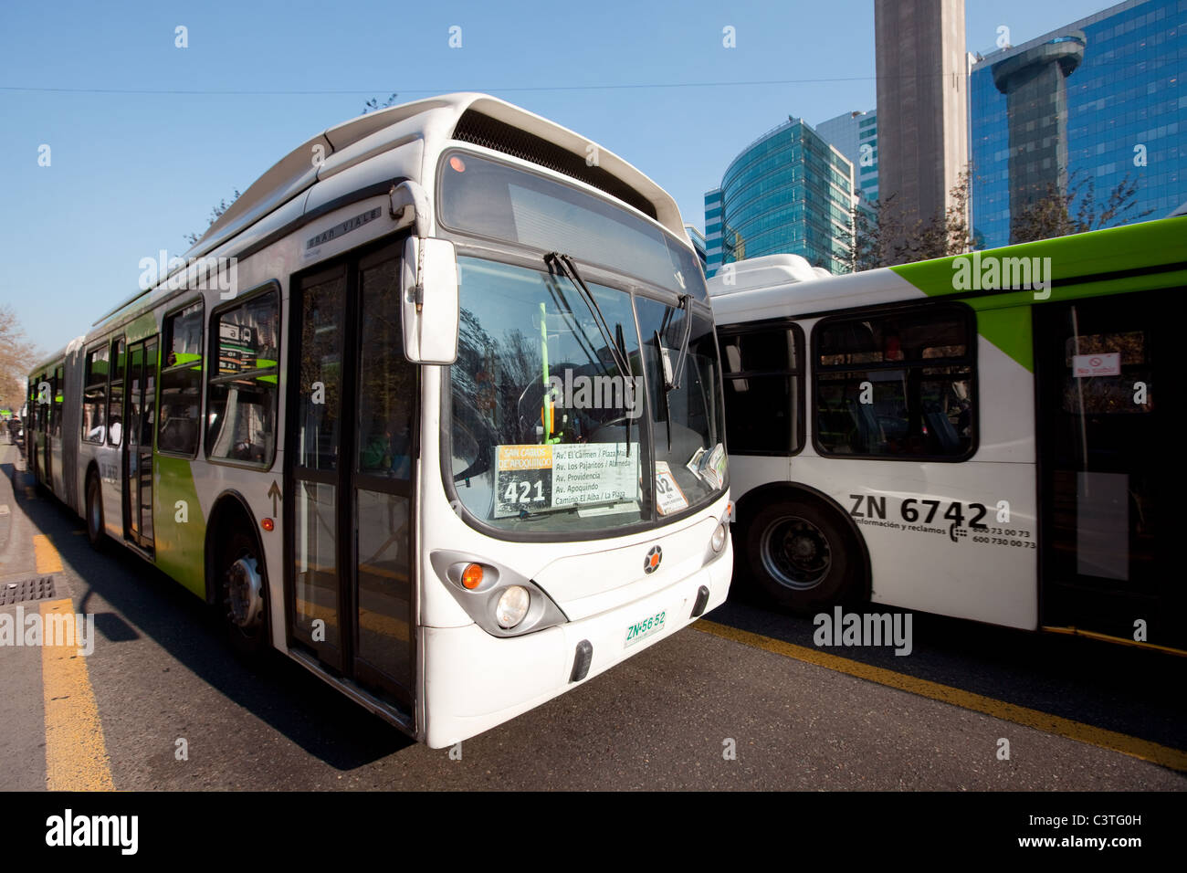 Il bus del sistema di trasporto pubblico denominato Transantiago, Santiago de Chile, Sud America Foto Stock