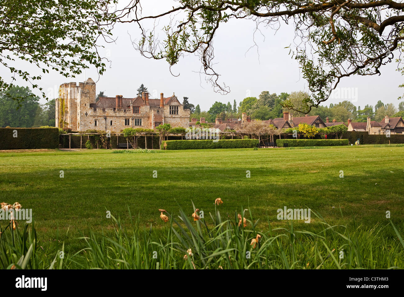 Una vista del castello di Hever e l'Astor ala. Foto Stock