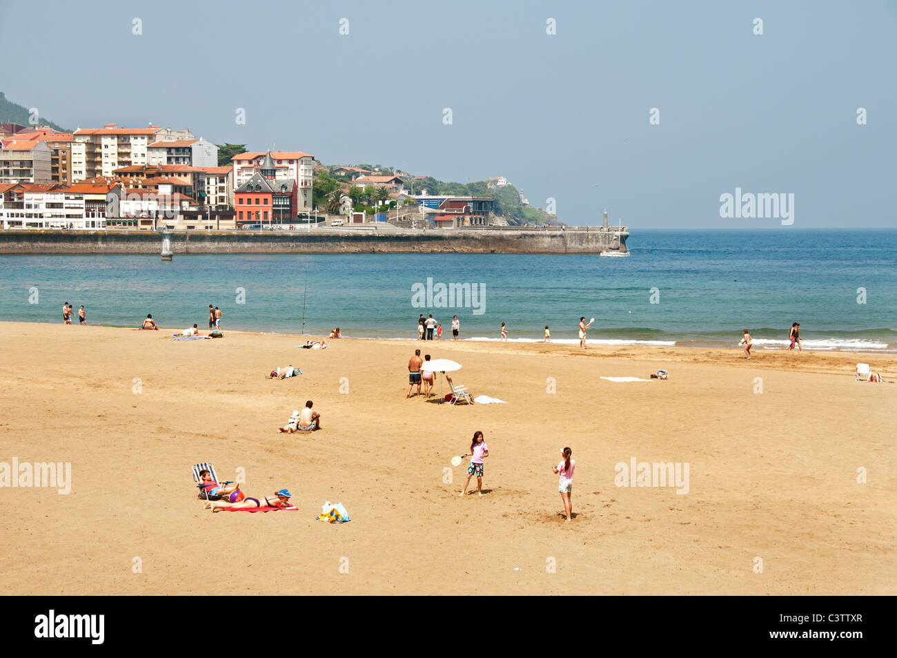 Lekeitio Biscaglia Paesi baschi Spagna del nord Spiaggia Mare Foto Stock