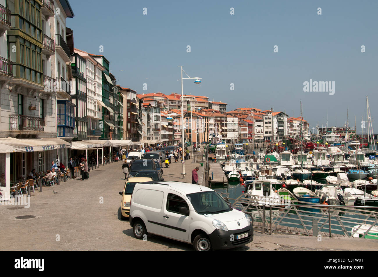 Lekeitio vecchio paese di pescatori Golfo di Guascogna Paese Basco in Spagna Foto Stock