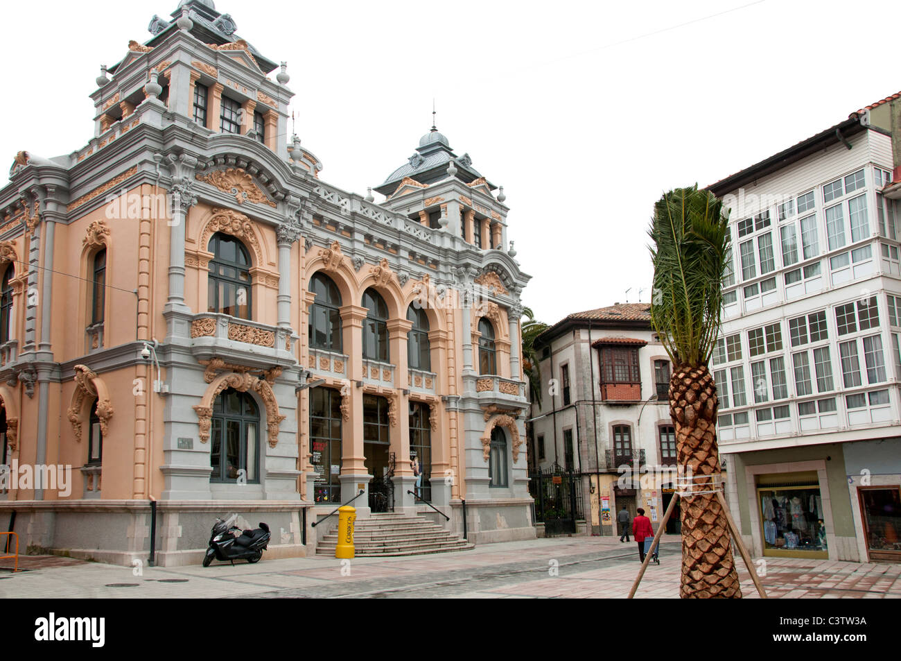 Llanes Asturias Spagna città spagnola Foto Stock