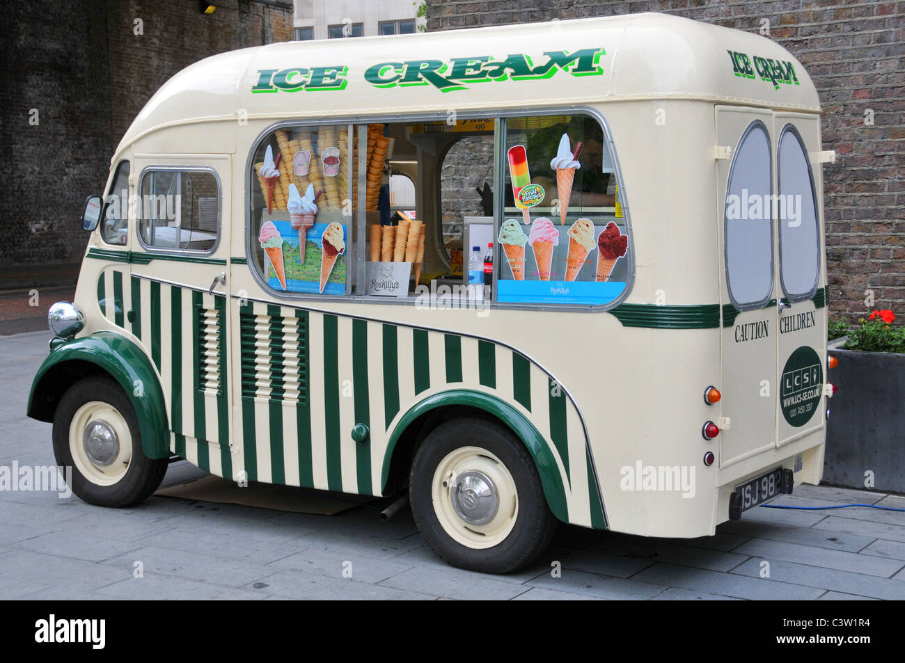 Dallo stile tradizionale gelato van Londra coni lecca-lecca Foto Stock