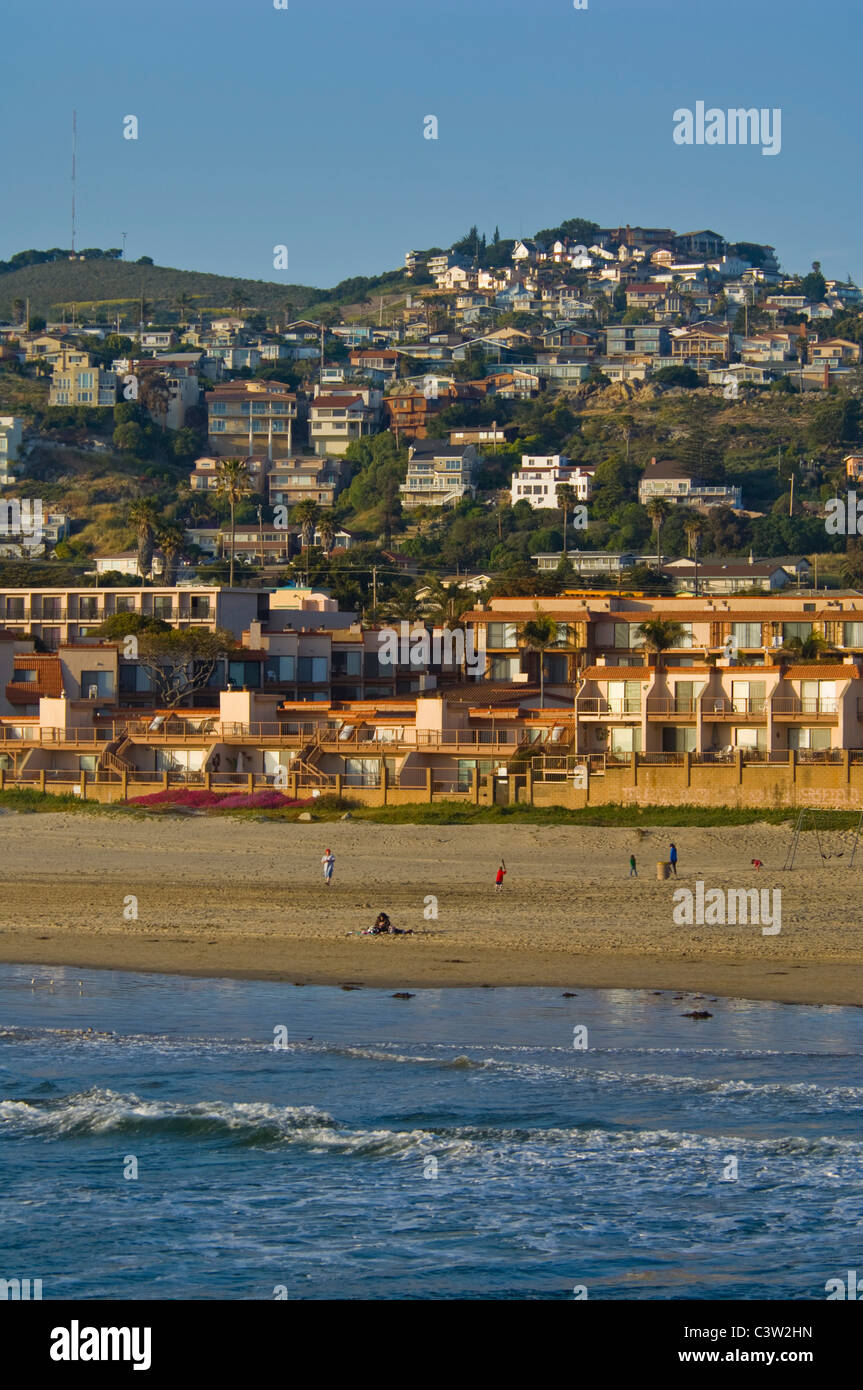 Il surf costiera città di Pismo Beach, California Foto Stock