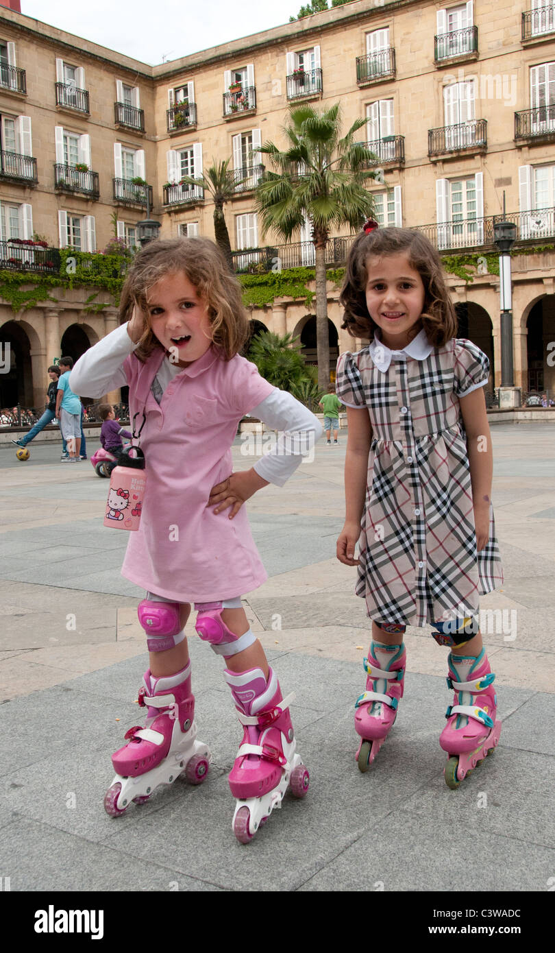 Bilbao Spagna Paese Basco spagnolo Plaza Nueva il parco giochi per i bambini Foto Stock